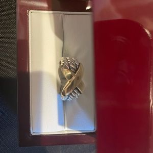 PRICE FIRM David Yurman gold and silver band. Excellent condition